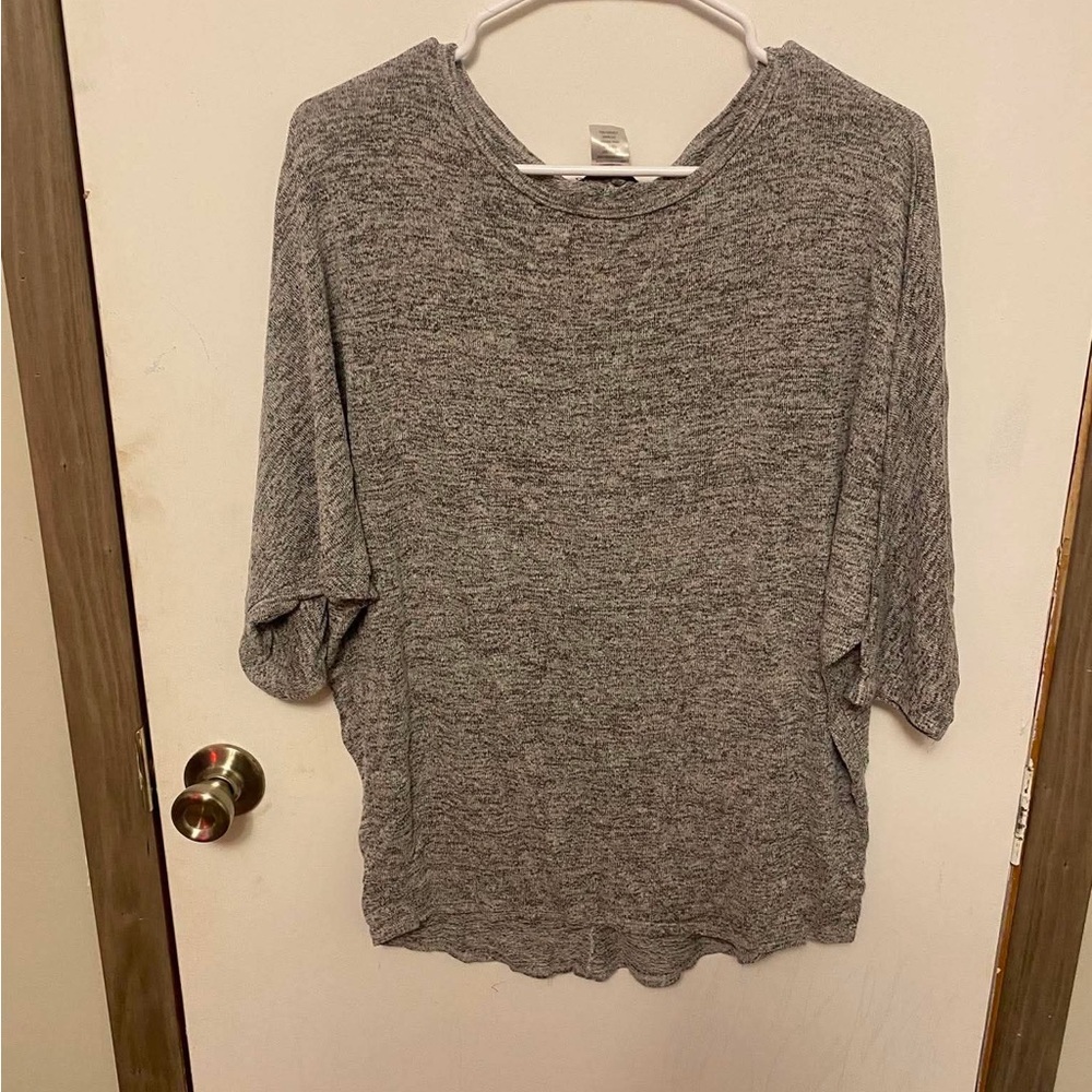 Fig & Blu Heather Gray Knit Top - Medium